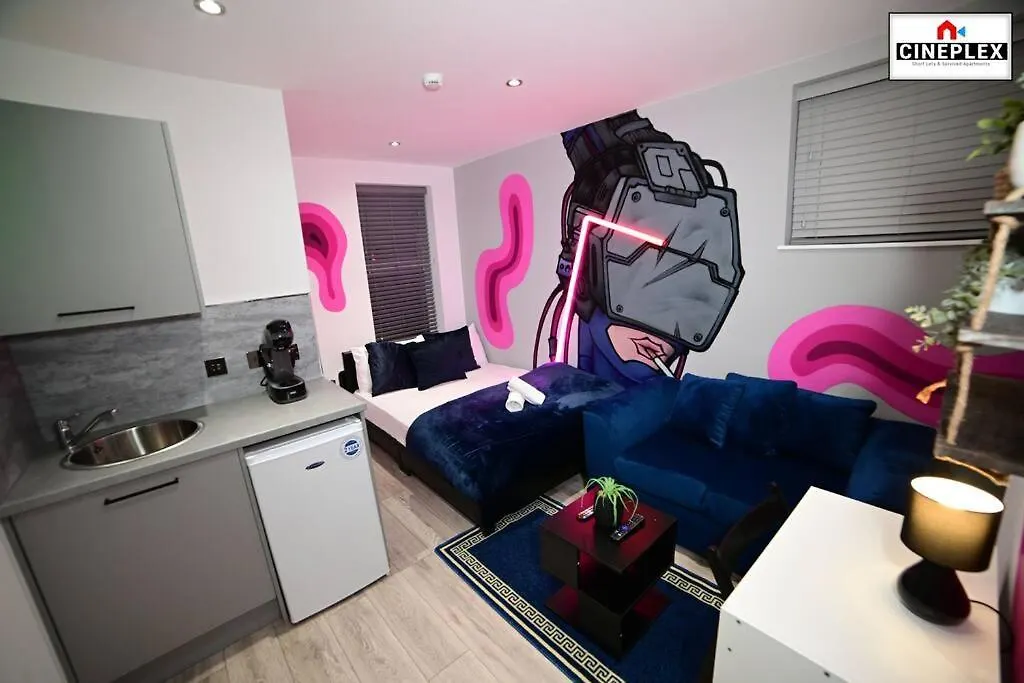 Double Bed Studio Flat With Netflix Flat B Unit C2 Wifi Disney By Cineplex Short Lets Serviced Apartments London