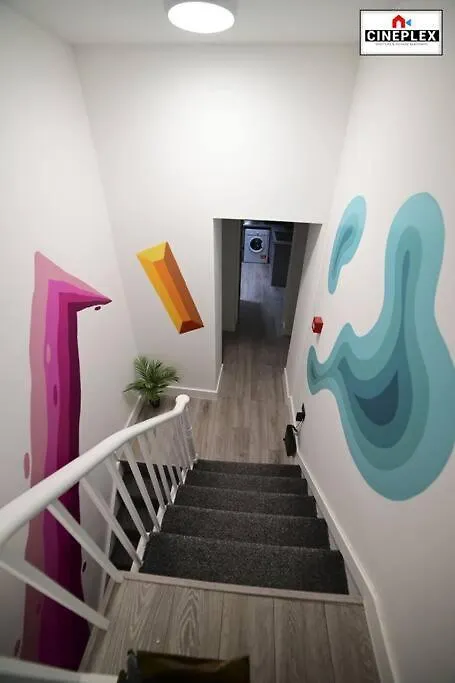 Double Bed Studio Flat With Netflix Flat B Unit C2 Wifi Disney By Cineplex Short Lets Serviced Apartments London